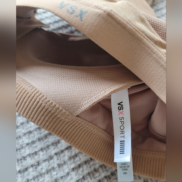 VSX 32D - Picture 4 of 4